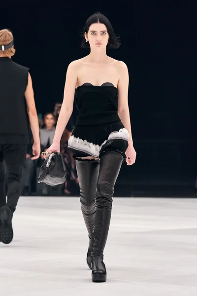 Look 9